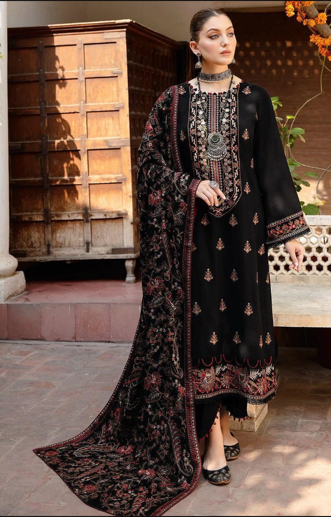 Black Embroidered Suit - 3 Pcs Elegance with Dhanak Fabric